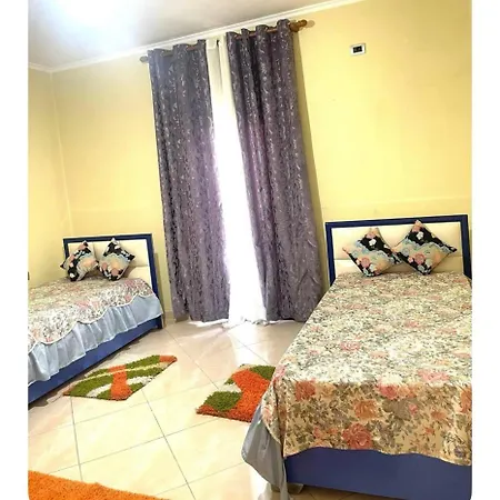 Villa's Daci דירה